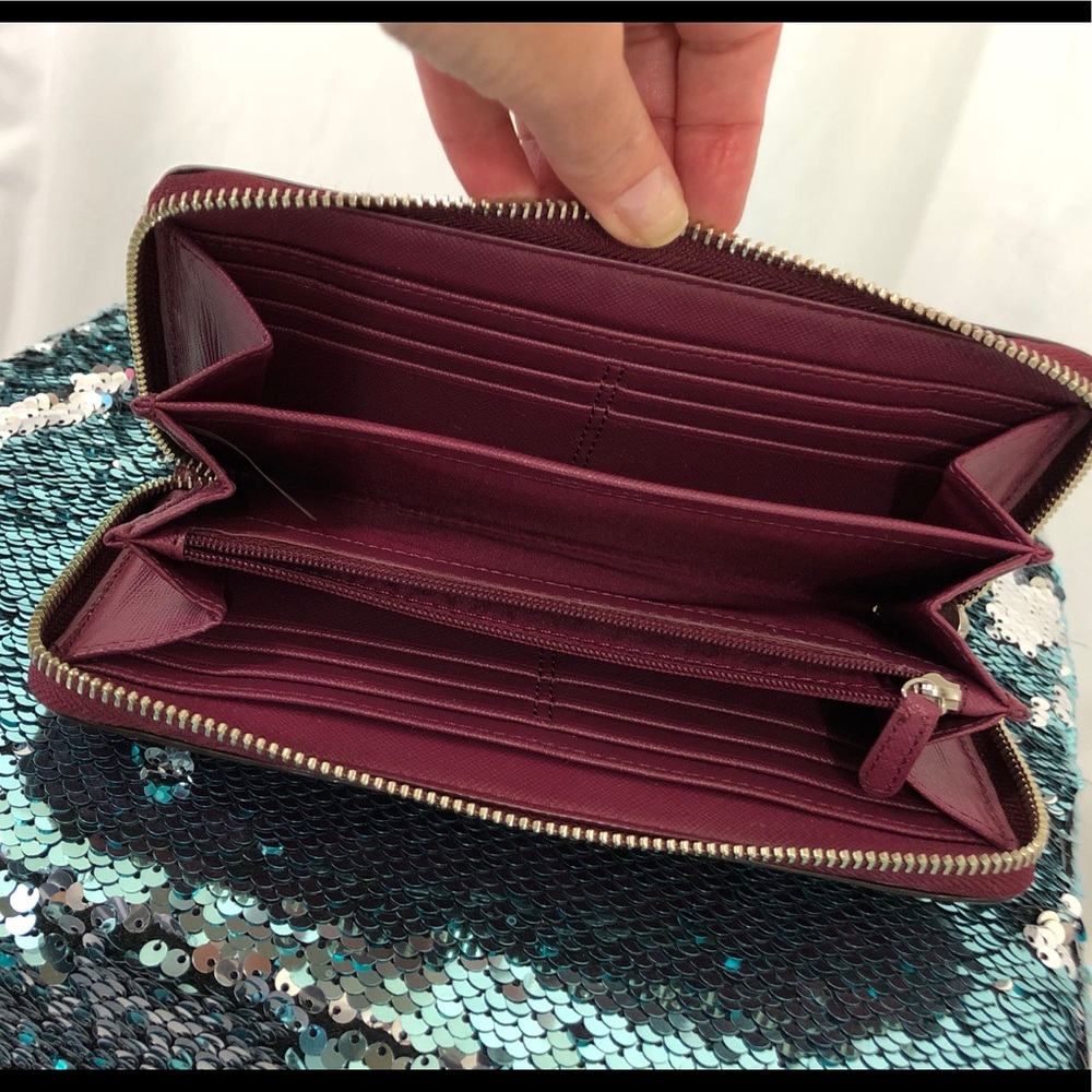 Coach like new burgundy leather zip wallet - Picture 5 of 5
